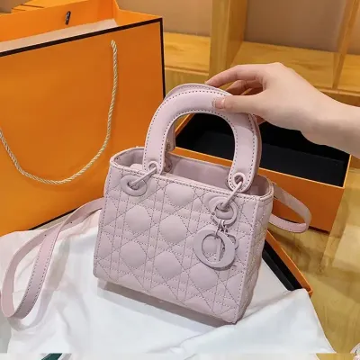 FROSTED TEXTURE PRINCESS DIANA BAG